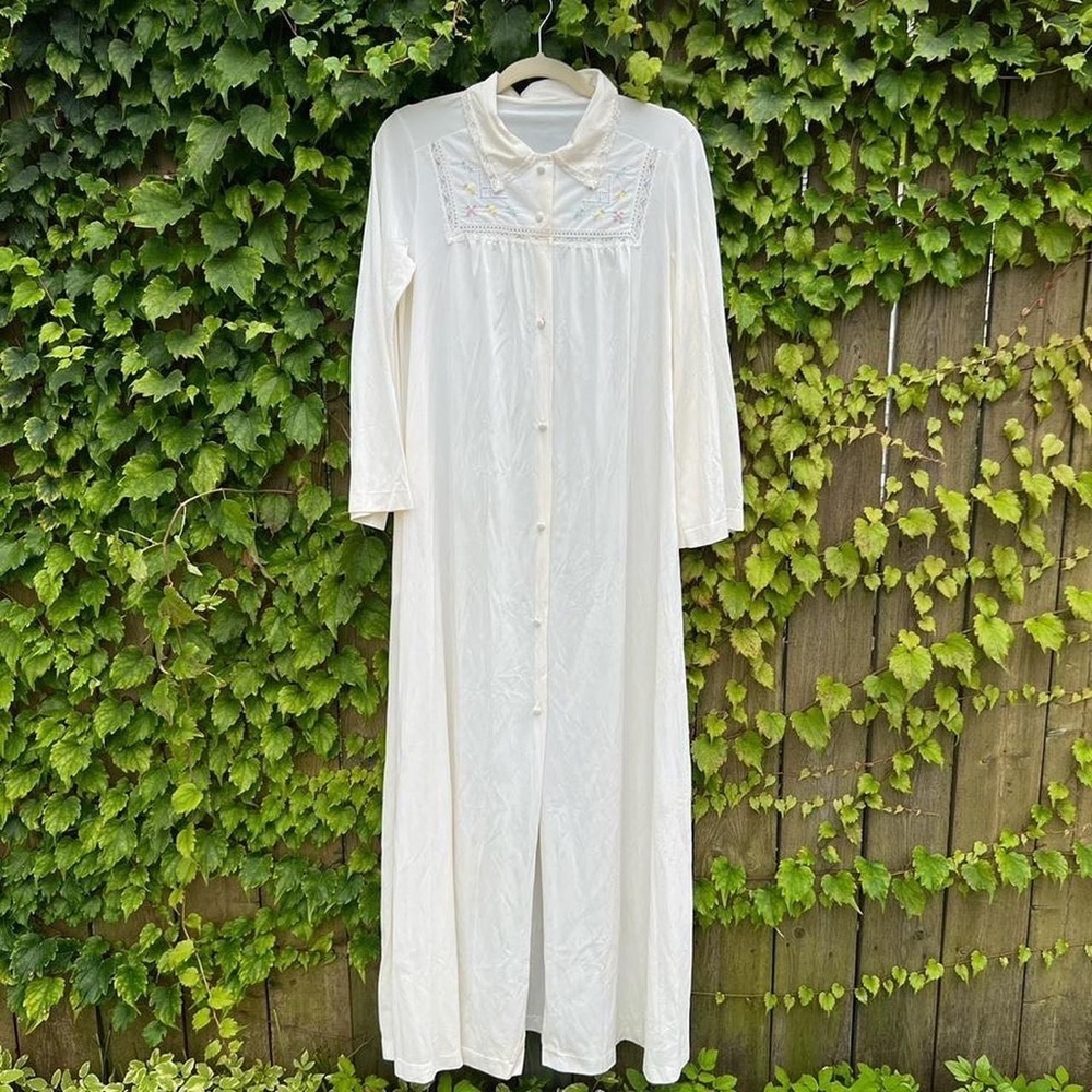 Vintage long sleeved button down floral embroidered nightie